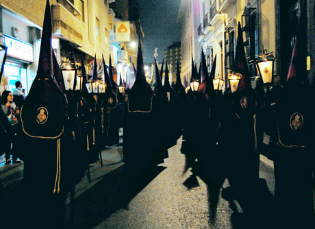 Tres Hermandades Salen A La Calle En La Tarde Del Lunes Santo De