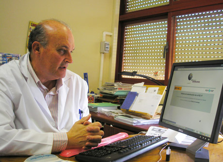 Ángel Delgado, investigador de la UGR.