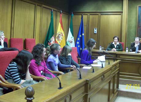 Las alumnas Irene García, Matilde, Patricia, Lucía y Yolanda contaron sus impresiones del libro.