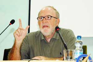Miguel Ángel Blanco durante una de sus ponencias