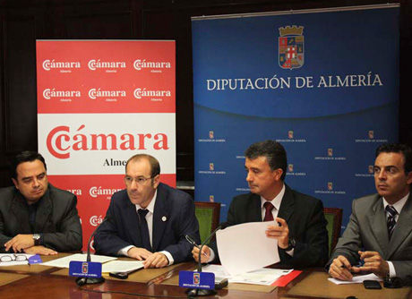 Representantes de Diputación y la Cámara han informado de la presencia de Almería en esta cita. Foto: Samuel Fernández.