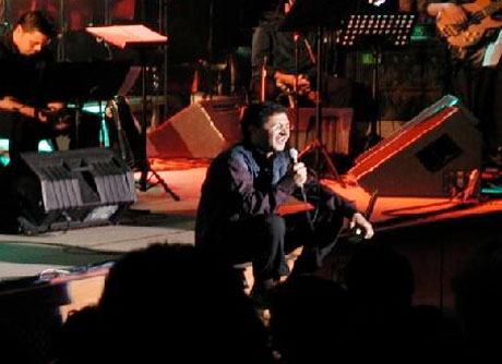 Ángel Casteleiro repasará temas de conocidos cantautores.
