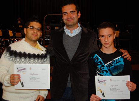 El concejal ha entregado los galardones a los ganadores del certamen de jóvenes intérpretes.