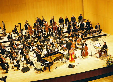 Martirio y la Orquesta de RTVE inauguraron el Auditorio de Roquetas.