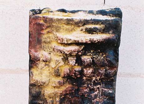 Pieza de cerámica de Antonio Flores decorada con rakú.