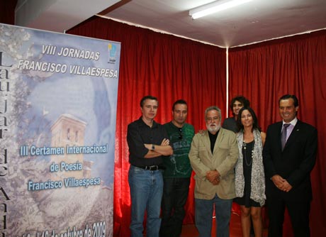 Los integrantes de jurado junto a la delegada de Cultura, Yolanda Callejón.
