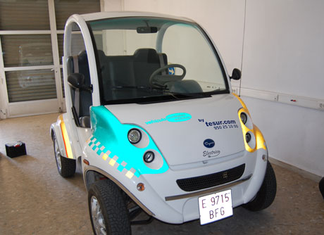 Un vehículo eléctrico mejorado y comercializado por la almeriense Ecotecars.