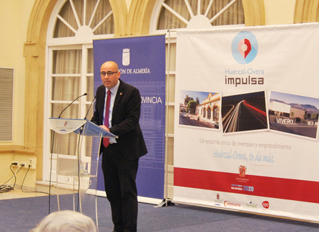 Domingo Fernández presentó el programa de incentivos. Foto: Dani Luiz.