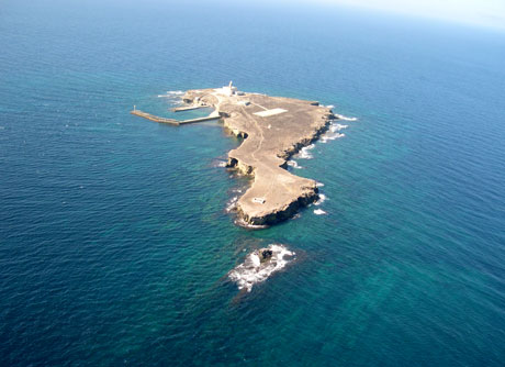 Imagen aérea de la Isla de Alborán.