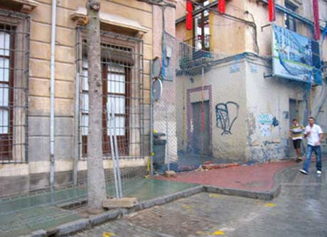 Obras en la Calle Mariana, alrededores de la Plaza de la Constitución