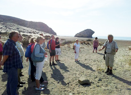 Agentes turísticos irlandeses han visitado la playa de Mónsul.
