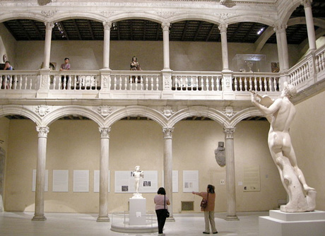 Patio del Castillo de Vélez Blanco en el Metropolitan de Nueva York.