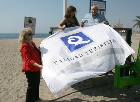 Tres playas de Carboneras han obtenido la Q.