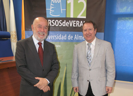 Pedro Molina y Juan Cano Bueso han presentado un curso de verano.
