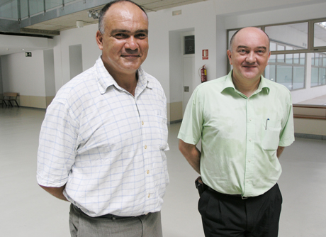 Daniel Fuentes y José Ramón Parrondo, docentes en el curso de español como lengua extranjera.