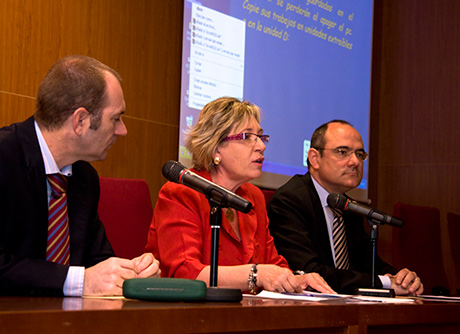 Jaume Duch (a la derecha) durante su intervención en la UAL.
