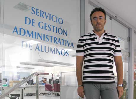 Mario Escoriza es jefe del Servicio de Gestión Administrativa de Alumnos.