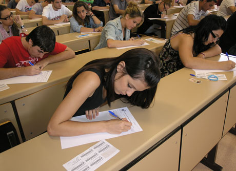 Exámenes de Selectividad en 2010 en la Universidad de Almería.