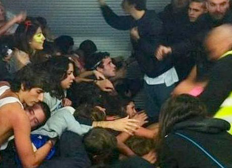 Una de las imágenes de la tragedia del Madrid Arena.