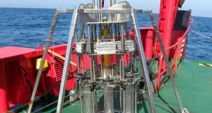 Los fondos marinos del Cantábrico y del Mediterráneo son un museo de metales y microplásticos