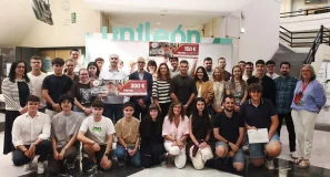 Un enchufe solar y una herramienta para detectar patrones de fraude bancario se imponen en el Concurso de Prototipos de la Escuela de Ingenierías