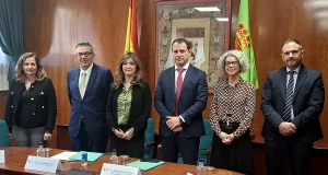 Unicaja y la Universidad de León renuevan su colaboración, que beneficiará al colectivo de 14.000 personas que integra la comunidad universitaria