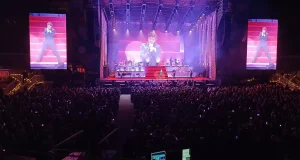 David Bisbal inicia gira en Almería ante una Plaza de Toros abarrotada con muchos de los conciertos de la gira con las entradas ya agotadas