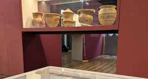 El Museo Arqueológico de Murcia reúne una selección excepcional de piezas procedentes sobre los ritos del vino entre íberos, griegos y romanos