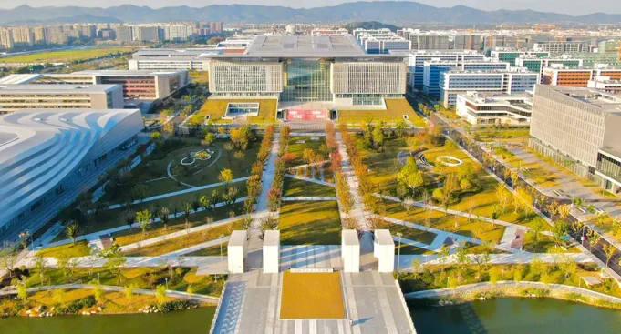 La UPV inicia la actividad académica de su campus internacional en Hangzhou (China) con casi 400 estudiantes