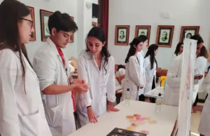 La Caravana BIOMETAC vuelve a rodar para acercar la ciencia de la Universidad de León al medio rural