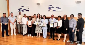 La universidad peruana UNHEVAL concede su máxima distinción honorífica a la Universidad de Alicante por su apoyo en la promoción de la salud universitaria