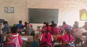 El español, una lengua que brinda una oportunidad de futuro a los saharauis de los campos de refugiados