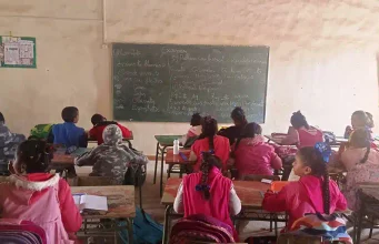 El español, una lengua que brinda una oportunidad de futuro a los saharauis de los campos de refugiados