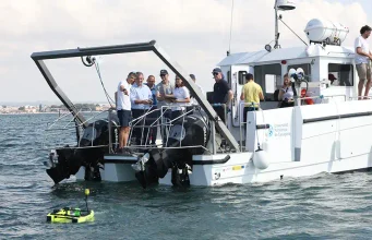 Boyas inteligentes de la UPCT monitorizan desde este verano el Mar Menor