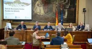 Que todos los ciudadanos estén a un máximo de 20 minutos o de 20 quilómetros de todos los servicios esenciales para luchar contra la despoblación rural