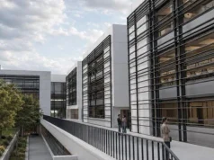 La Universidad de Granada pone la primera piedra de su Escuela Técnica Superior de ingeniería Informática