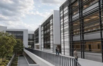 La Universidad de Granada pone la primera piedra de su Escuela Técnica Superior de ingeniería Informática