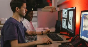 Crean en Chile la primera base de datos hispana para el seguimiento del cáncer con IA