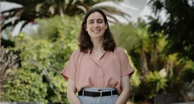 La Unión Astronómica Internacional (IAU) ha bautizado el asteroide (20747) Tanialepivert