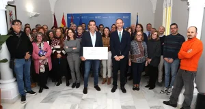 La UPCT entrega a la Fundación Doctor Pérez Pallarés más de 4.000€ para financiar la nueva sala para pacientes oncológicos del hospital Santa Lucía