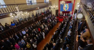 La universidad decana de América celebra su 475 aniversario en presencia de otra universidad hermana: la de Granada