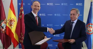 Alianza entre UPCT y AMC GLOBAL para impulsar la automatización, analítica avanzada e ingeniería de datos