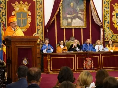 El empresario asturmexicano Carlos Casanueva es investido doctor Honoris Causa por la Universidad de Oviedo