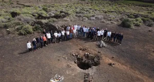 Prueban en túneles de lava de Lanzarote robot que podrían cartografiar cavidades similares en la Luna