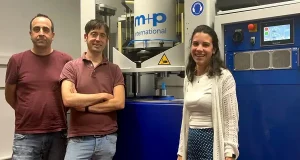 Una investigadora del CSIC utiliza en la UBU un equipo único en España para estudiar materiales impresos en 3D