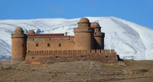 El PMD lleva a los mayores de senderismo a La Calahorra este domingo.