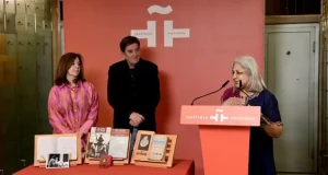 La primera traducción al hindi del Quijote desde el original, legado a la Caja de las Letras del Cervantes