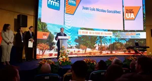 La V Gala Alumni UA distingue a doce alumni de excelencia nacional e internacional
