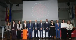Pedro Jesús Cuestas toma las riendas como nuevo decano de la Facultad de Economía y Empresa de la UMU