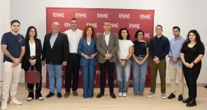 La Consejería de Empresa de Murcia beca a 14 titulados universitarios desempleados para que accedan gratuitamente a formación de posgrado
